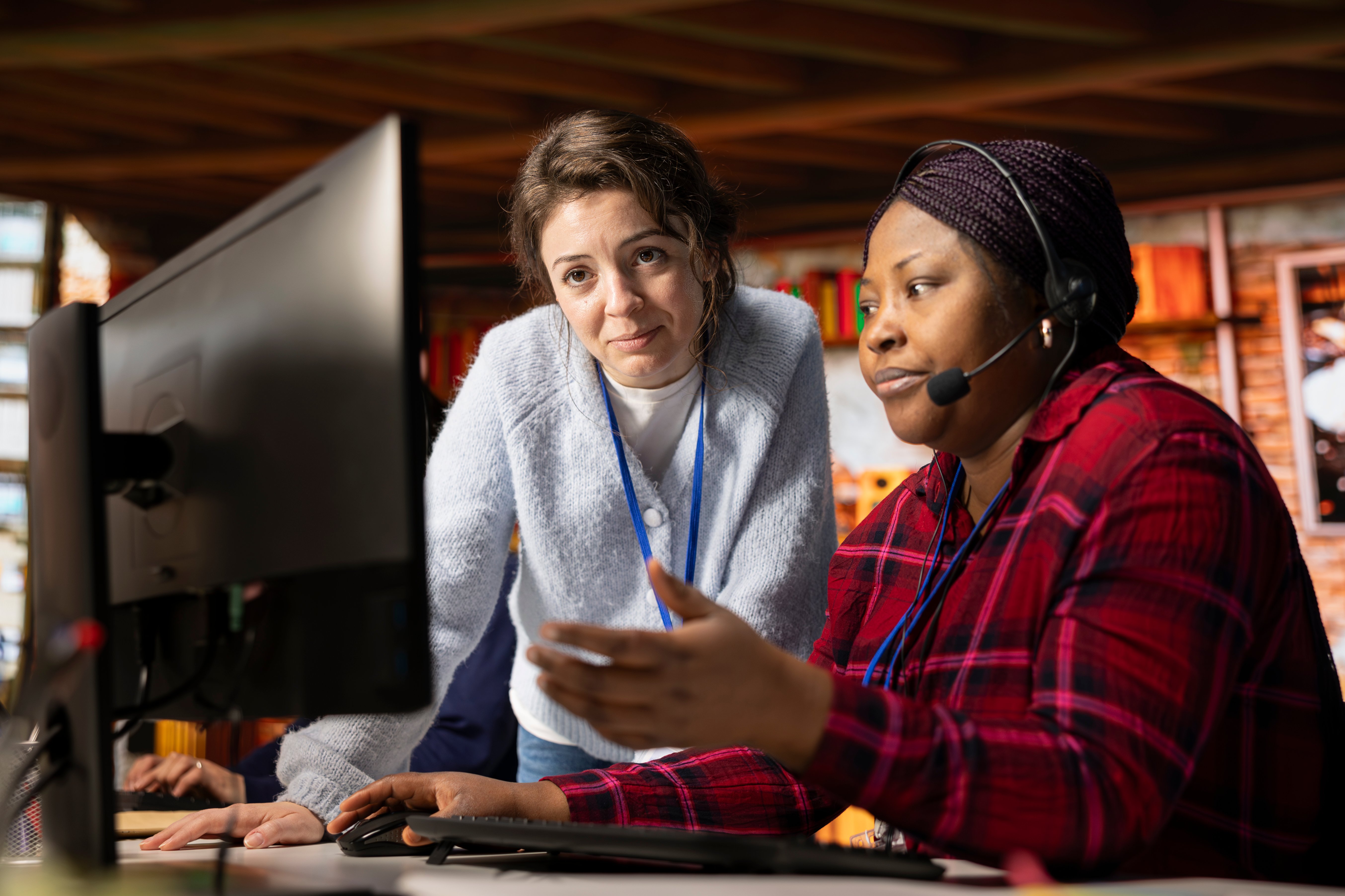 call-center-supervisor-providing-support-guidance-intern